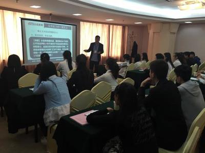 濟(jì)南公名教育咨詢(xún) 以寬敞教室為基石，打造專(zhuān)業(yè)教育咨詢(xún)服務(wù)環(huán)境